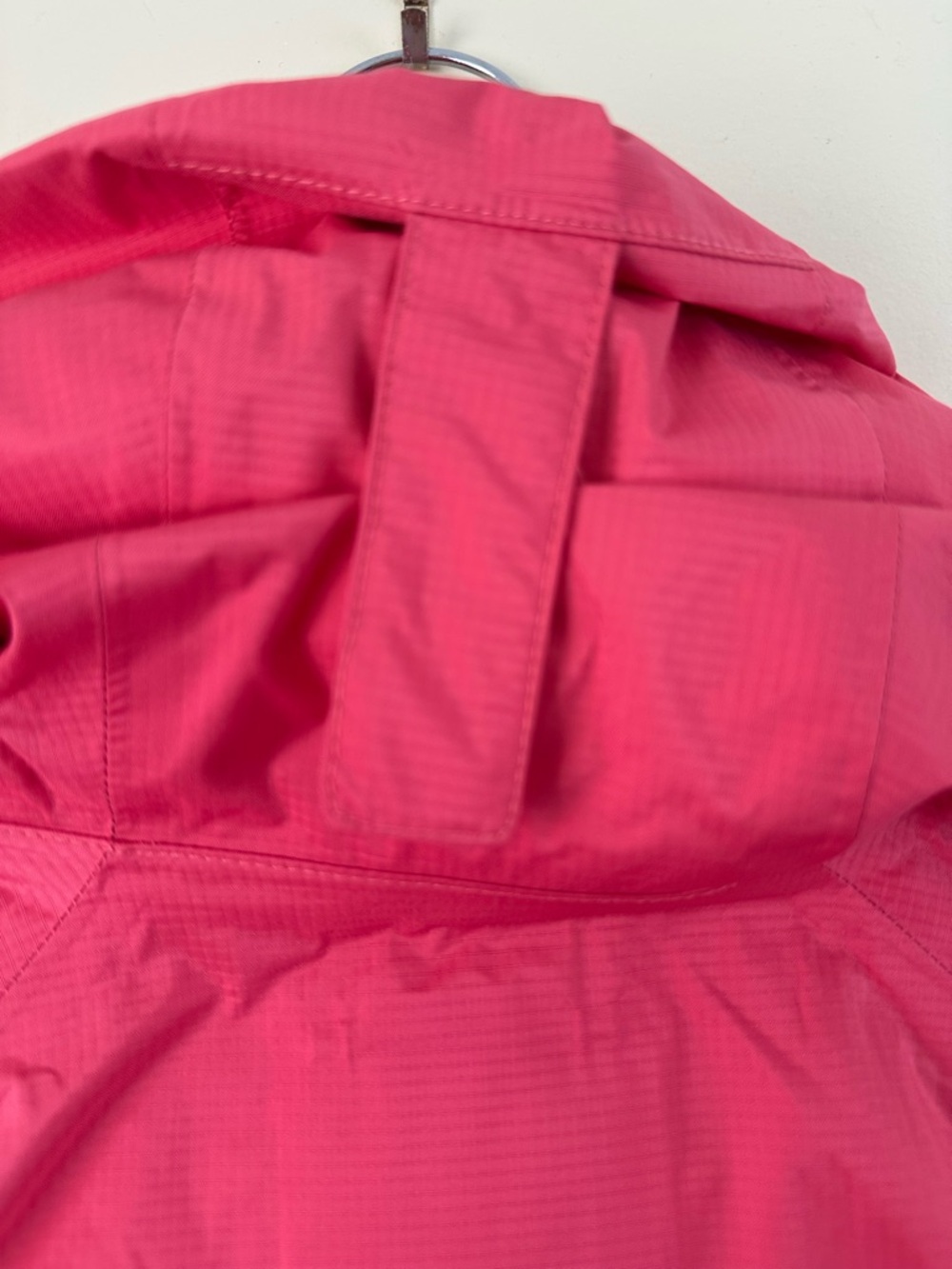 Kids REI Pink Two-Tone Hooded Rain Jacket - Picture 11 of 13